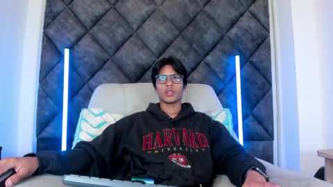 Snapshot of liamkron chatting on 05.18.26 Liam twink big dick online show from 05.18.26