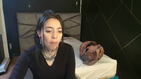 L I A M O N R O E online show from 11.27.25