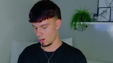 Snapshot of liamthunder05_ chatting on 10.06.25 Liam Thunder online show from 10.06.25