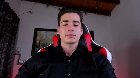 Snapshot of liamwyatt_ chatting on 01.01.25 liamwyatt_ online show from 01.01.25