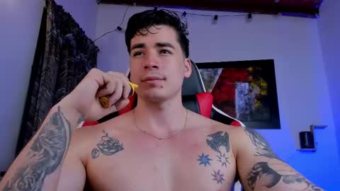 Snapshot of liamwyatt_ chatting on 02.24.25 liamwyatt_ online show from 02.24.25