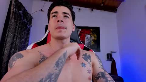 Snapshot of liamwyatt_ chatting on 03.07.25 liamwyatt_ online show from 03.07.25