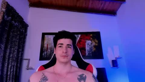 Snapshot of liamwyatt_ chatting on 05.30.26 liamwyatt_ online show from 05.30.26