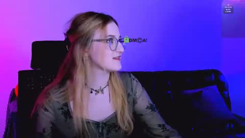 Snapshot of liana_kisses chatting on 06.10.26 Little Liana online show from 06.10.26