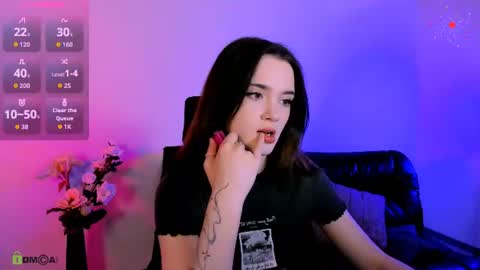 Snapshot of liana_kisses chatting on 06.11.26 Little Liana online show from 06.11.26