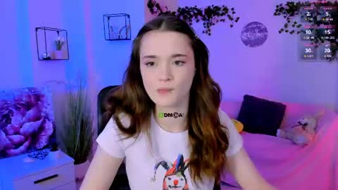 Snapshot of liana_kisses chatting on 06.26.26 Little Liana online show from 06.26.26