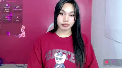 Snapshot of liane_mei chatting on 04.22.26 Liane online show from 04.22.26