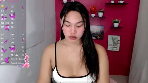 Snapshot of liane_mei chatting on 04.27.26 Liane online show from 04.27.26