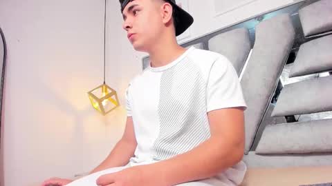 lianfox_ online show from 03.10.26