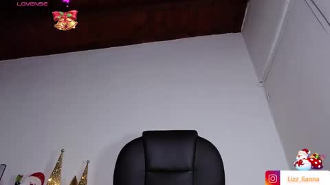 Snapshot of lianna_hot chatting on 12.06.24 --- buy my content naughty in my bio- online show from 12.06.24