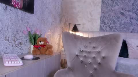 Lian online show from 11.15.25