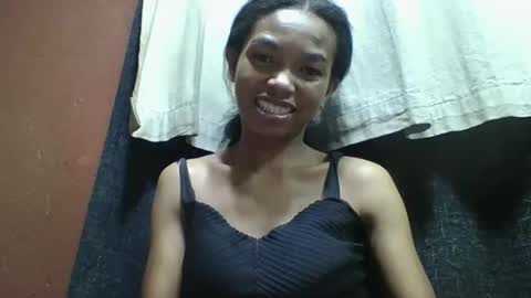 Snapshot of liaraisha chatting on 12.15.25 liaraisha online show from 12.15.25