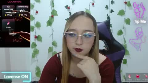 Lia Roberts online show from 04.08.26