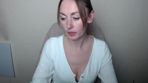 Lia online show from 04.08.26