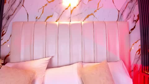  LIA TINK  online show from 03.28.26