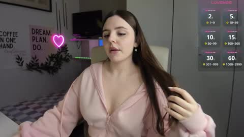 Lia online show from 10.06.25