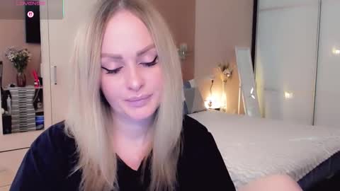 Snapshot of libby_nora chatting on 02.24.26 Libby online show from 02.24.26