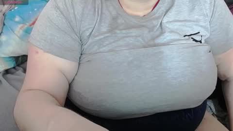 Snapshot of licablack chatting on 03.08.25 LicaBlack online show from 03.08.25