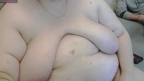 Snapshot of licablack chatting on 12.16.25 LicaBlack online show from 12.16.25