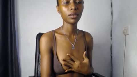 Juicy pinkpussy online show from 01.06.26