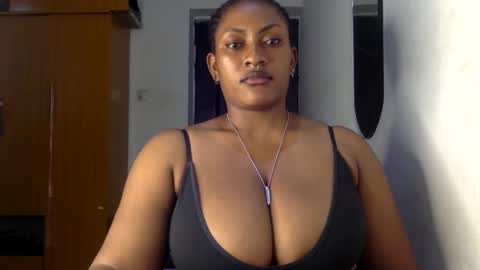 Snapshot of lick_my_pussyyy226651 chatting on 01.14.25 caira online show from 01.14.25