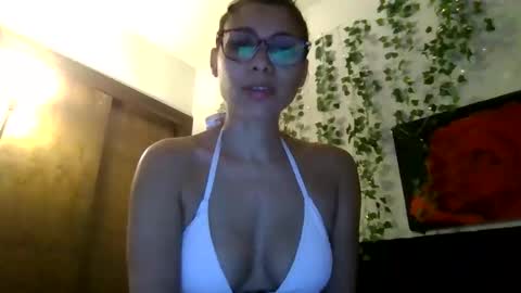 Snapshot of lickablemiami chatting on 05.31.26 lickablemiami online show from 05.31.26