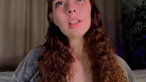 Snapshot of licklissy chatting on 04.09.26 Alice online show from 04.09.26