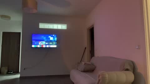 Snapshot of liferacw chatting on 06.18.26 SofieXxxDoll online show from 06.18.26