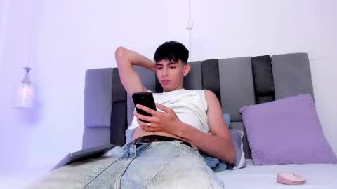 Snapshot of light_eyes_ chatting on 06.04.26 Jhonatan online show from 06.04.26