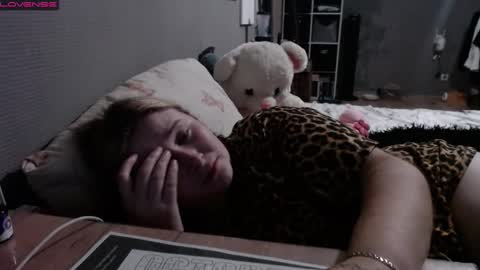 light_lunaa online show from 09.15.25