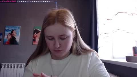 light_lunaa online show from 10.20.25