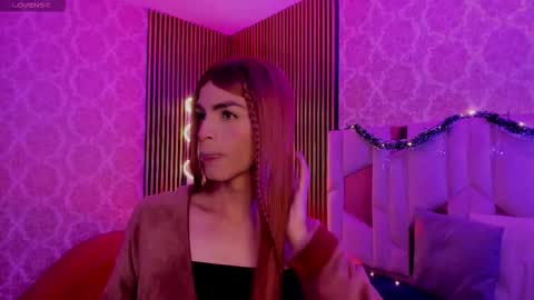 LIHIAN online show from 11.23.25