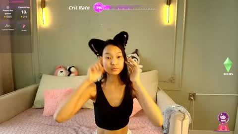 Lihn Pham online show from 01.17.26