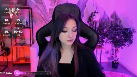 Snapshot of lii_luu chatting on 10.04.25 LiLu online show from 10.04.25