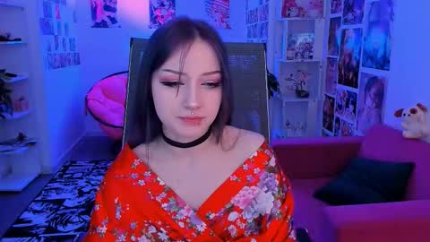 Snapshot of lii_luu chatting on 10.05.25 LiLu online show from 10.05.25