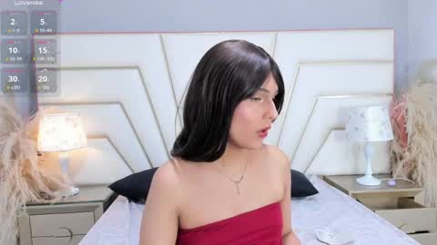 Snapshot of liia_collins chatting on 05.14.26 Lia online show from 05.14.26