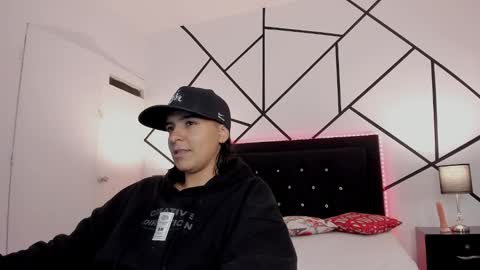 Snapshot of liiam_smith_ chatting on 01.18.25 liiam_smith_ online show from 01.18.25