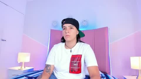 Snapshot of liiam_smith_ chatting on 09.27.25 liiam_smith_ online show from 09.27.25