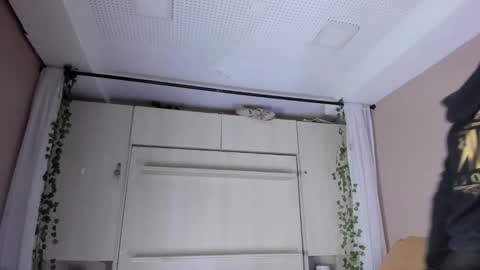         online show from 12.02.25