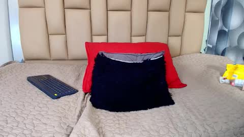 Snapshot of liil_miia chatting on 02.05.26 Miia online show from 02.05.26