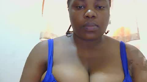 Snapshot of liilcutiee chatting on 04.19.26 Lily online show from 04.19.26