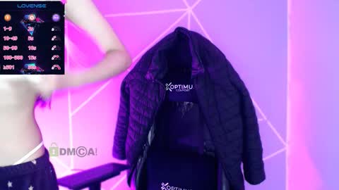 Snapshot of liilylouise chatting on 12.02.25 Liliana online show from 12.02.25