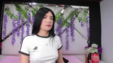 Snapshot of liinzy_rouse chatting on 12.14.25 Brittany online show from 12.14.25