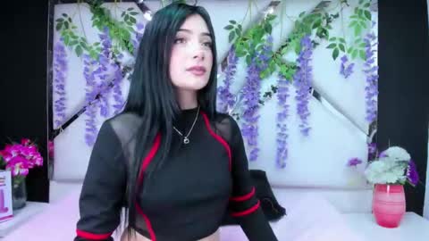 Snapshot of liinzy_rouse chatting on 12.15.25 Brittany online show from 12.15.25