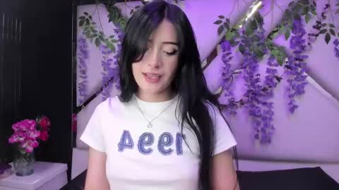 Snapshot of liinzy_rouse chatting on 12.20.25 Brittany online show from 12.20.25