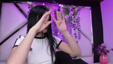 Snapshot of liinzy_rouse chatting on 02.10.26 Brittany online show from 02.10.26