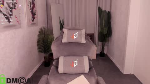 Snapshot of lika_davis chatting on 02.10.26 Lika Davis online show from 02.10.26