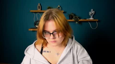 lika_pop online show from 11.24.25