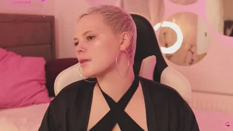 Snapshot of likaaberry chatting on 02.19.26 likaaberry online show from 02.19.26