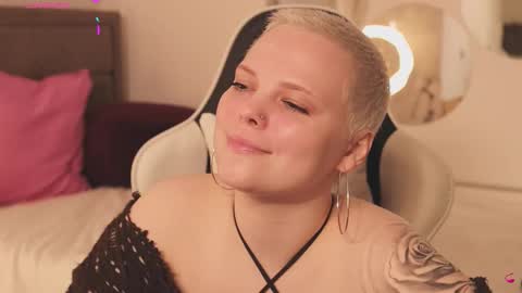 Snapshot of likaaberry chatting on 02.26.26 likaaberry online show from 02.26.26